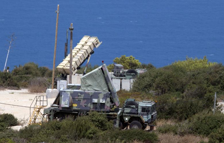A Patriot surface-to-air missile batteries is positioned in the Mediterranean coastal city of Haifa on 29 August 2013. (Photo: AFP - Jack Guez)